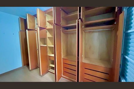 Apartamento para alugar com 68m², 3 quartos e 1 vaga Apartamento para alugar com 68m², 3 quartos e 1 vagaDetalhe quarto