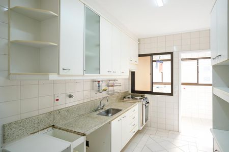 Apartamento para alugar com 110m², 3 quartos e 2 vagasCozinha