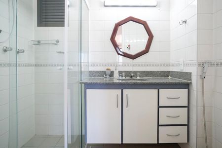 Apartamento para alugar com 110m², 3 quartos e 2 vagasBanheiro