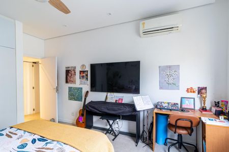 Apartamento à venda com 166m², 3 quartos e 1 vaga Apartamento à venda com 166m², 3 quartos e 1 vagaQuarto