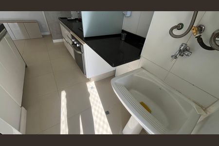Apartamento para alugar com 67m², 2 quartos e 1 vaga