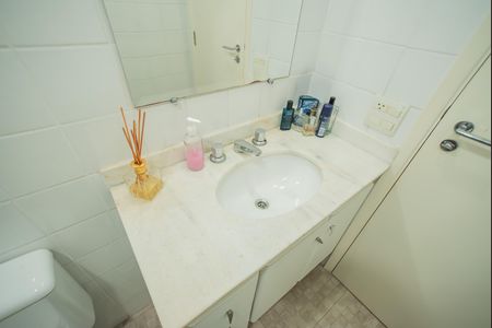 Apartamento para alugar com 75m², 3 quartos e 2 vagas Apartamento para alugar com 75m², 3 quartos e 2 vagasBanheiro