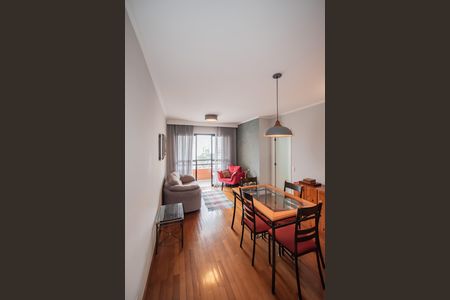 Apartamento para alugar com 75m², 3 quartos e 2 vagas Apartamento para alugar com 75m², 3 quartos e 2 vagasSala