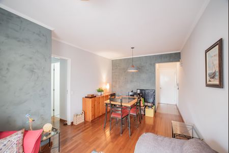 Sala de apartamento para alugar com 3 quartos, 75m² em Chácara Inglesa, São Paulo