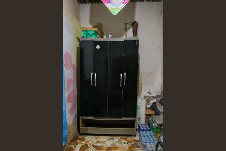 Casa para alugar com 30m², 1 quarto e 1 vaga Casa para alugar com 30m², 1 quarto e 1 vagaCloset