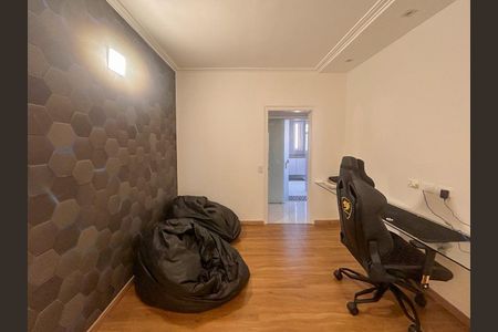 Apartamento à venda com 411m², 4 quartos e 3 vagas Apartamento à venda com 411m², 4 quartos e 3 vagasQuarto 5 - quarto de jogos