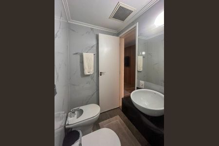 Apartamento à venda com 411m², 4 quartos e 3 vagas Apartamento à venda com 411m², 4 quartos e 3 vagasLavabo