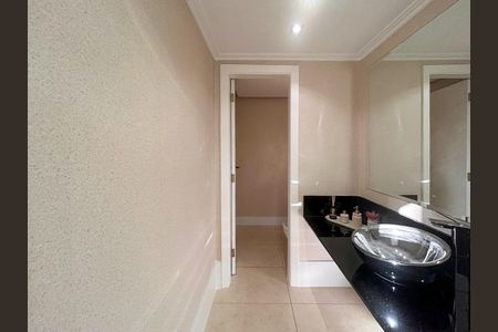 Apartamento à venda com 411m², 4 quartos e 3 vagas Apartamento à venda com 411m², 4 quartos e 3 vagasLavabo