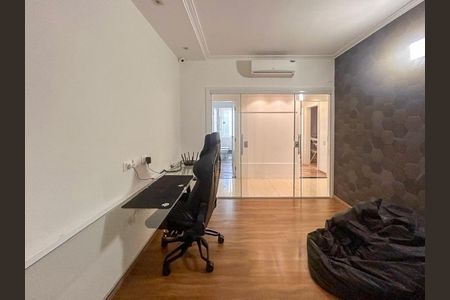 Apartamento à venda com 411m², 4 quartos e 3 vagas Apartamento à venda com 411m², 4 quartos e 3 vagasQuarto 5 - quarto de jogos
