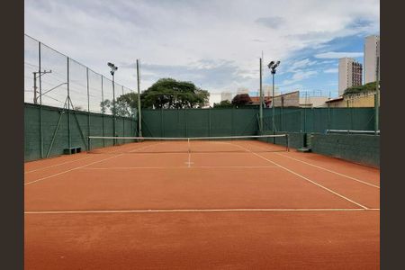 Apartamento à venda com 411m², 4 quartos e 3 vagas Apartamento à venda com 411m², 4 quartos e 3 vagasQuadra de tênis