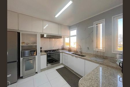 Apartamento à venda com 411m², 4 quartos e 3 vagas Apartamento à venda com 411m², 4 quartos e 3 vagasCozinha