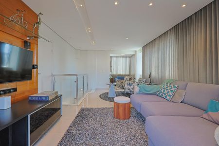 Apartamento à venda com 210m², 3 quartos e 3 vagas Apartamento à venda com 210m², 3 quartos e 3 vagasSala 2 andar