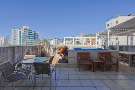 Apartamento à venda com 210m², 3 quartos e 3 vagas Apartamento à venda com 210m², 3 quartos e 3 vagasCobertura