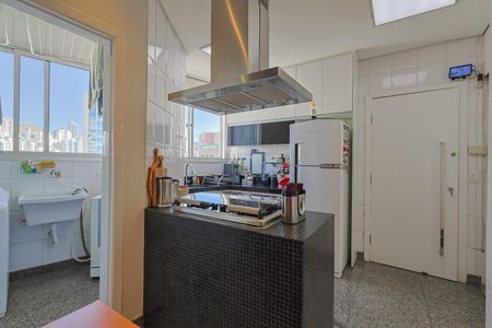Apartamento à venda com 210m², 3 quartos e 3 vagas Apartamento à venda com 210m², 3 quartos e 3 vagasCozinha