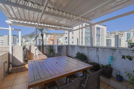 Apartamento à venda com 210m², 3 quartos e 3 vagas Apartamento à venda com 210m², 3 quartos e 3 vagasCobertura