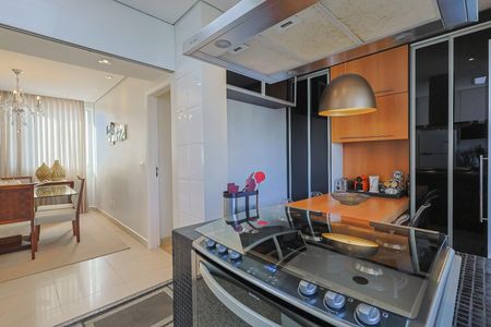 Apartamento à venda com 210m², 3 quartos e 3 vagas Apartamento à venda com 210m², 3 quartos e 3 vagasCozinha