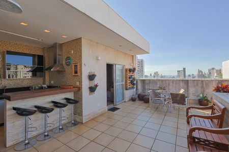 Apartamento à venda com 210m², 3 quartos e 3 vagas Apartamento à venda com 210m², 3 quartos e 3 vagasGourmet da cobertura