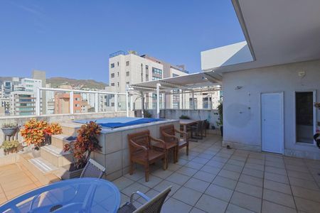Apartamento à venda com 210m², 3 quartos e 3 vagas Apartamento à venda com 210m², 3 quartos e 3 vagasSpa