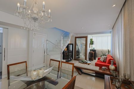 Apartamento à venda com 210m², 3 quartos e 3 vagas Apartamento à venda com 210m², 3 quartos e 3 vagasSala