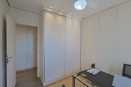 Apartamento à venda com 210m², 3 quartos e 3 vagas Apartamento à venda com 210m², 3 quartos e 3 vagasQuarto 3