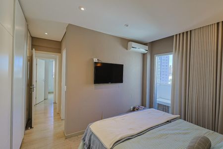 Apartamento à venda com 210m², 3 quartos e 3 vagas Apartamento à venda com 210m², 3 quartos e 3 vagasQuarto Suíte
