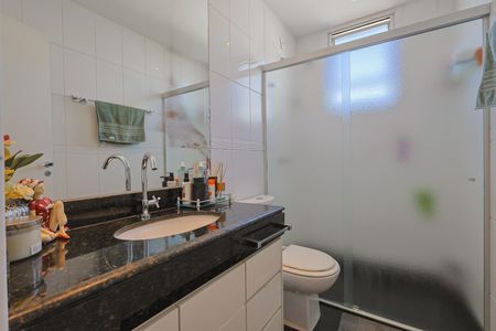 Apartamento à venda com 210m², 3 quartos e 3 vagas Apartamento à venda com 210m², 3 quartos e 3 vagasBanheiro da Suíte
