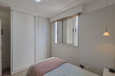 Apartamento à venda com 210m², 3 quartos e 3 vagas Apartamento à venda com 210m², 3 quartos e 3 vagasQuarto 2