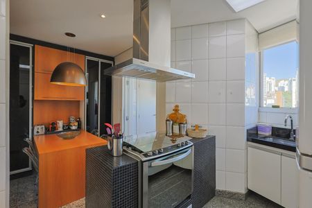 Apartamento à venda com 210m², 3 quartos e 3 vagas Apartamento à venda com 210m², 3 quartos e 3 vagasCozinha