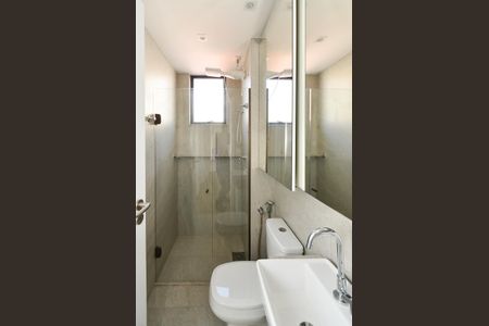 Apartamento à venda com 88m², 3 quartos e 2 vagas Apartamento à venda com 88m², 3 quartos e 2 vagasBanheiro Social