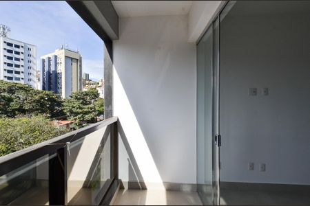 Apartamento à venda com 88m², 3 quartos e 2 vagas Apartamento à venda com 88m², 3 quartos e 2 vagasVaranda