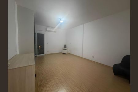Foto 08 de casa de condomínio à venda com 3 quartos, 230m² em Jardim Londrina, São Paulo