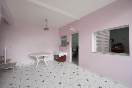 Casa para alugar com 450m², 2 quartos e 1 vagaQuintal