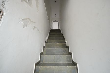 Casa para alugar com 450m², 2 quartos e 1 vagaEScada