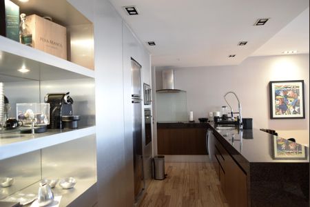 Apartamento para alugar com 132m², 2 quartos e 4 vagasCozinha