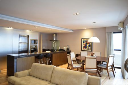 Apartamento para alugar com 132m², 2 quartos e 4 vagasSala
