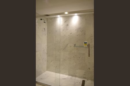 Apartamento para alugar com 132m², 2 quartos e 4 vagasBanheiro da Suíte 1