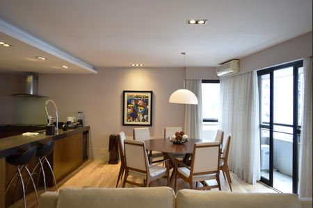 Apartamento para alugar com 132m², 2 quartos e 4 vagasSala