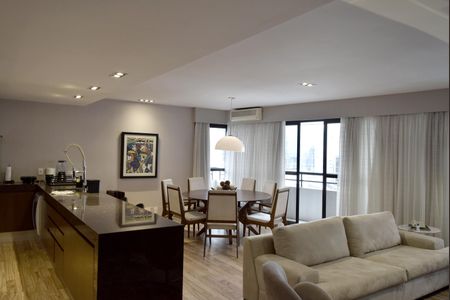 Apartamento para alugar com 132m², 2 quartos e 4 vagasSala