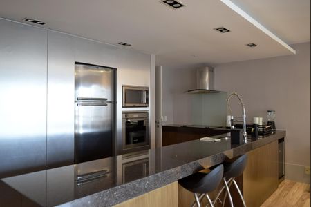 Apartamento para alugar com 132m², 2 quartos e 4 vagasCozinha