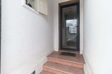 Casa para alugar com 75m², 1 quarto e sem vaga Casa para alugar com 75m², 1 quarto e sem vagaEntrada