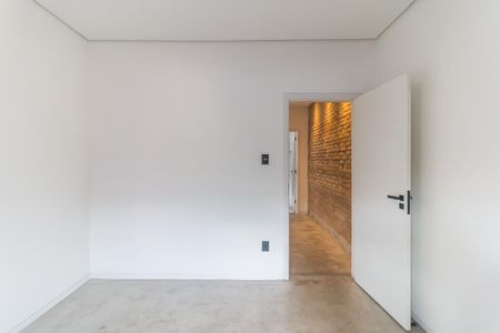 Quarto de casa para alugar com 1 quarto, 75m² em Vila Mogilar, Mogi das Cruzes