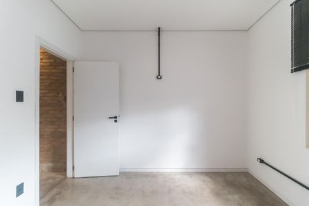 Quarto de casa para alugar com 1 quarto, 75m² em Vila Mogilar, Mogi das Cruzes