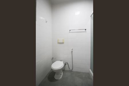Apartamento à venda com 74m², 2 quartos e 1 vaga Apartamento à venda com 74m², 2 quartos e 1 vagaBanheiro da Suíte 2