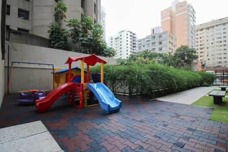 Apartamento à venda com 74m², 2 quartos e 1 vaga Apartamento à venda com 74m², 2 quartos e 1 vagaÁrea comum - Playground