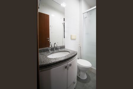 Apartamento à venda com 74m², 2 quartos e 1 vaga Apartamento à venda com 74m², 2 quartos e 1 vagaBanheiro da Suíte 1