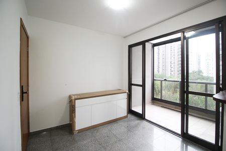 Apartamento à venda com 74m², 2 quartos e 1 vaga Apartamento à venda com 74m², 2 quartos e 1 vagaSala