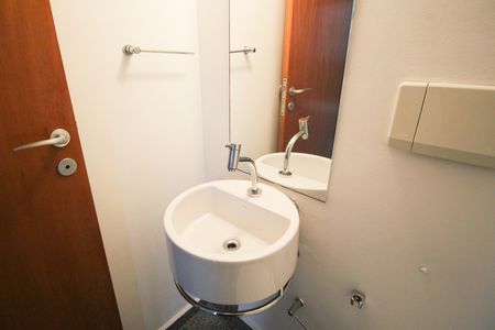 Apartamento à venda com 74m², 2 quartos e 1 vaga Apartamento à venda com 74m², 2 quartos e 1 vagaLavabo