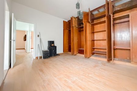 Casa para alugar com 271m², 4 quartos e 3 vagas Casa para alugar com 271m², 4 quartos e 3 vagasSuíte 1