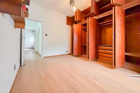 Casa para alugar com 271m², 4 quartos e 3 vagas Casa para alugar com 271m², 4 quartos e 3 vagasQuarto 2