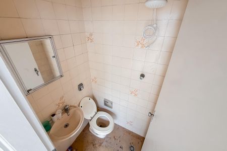 Casa para alugar com 271m², 4 quartos e 3 vagas Casa para alugar com 271m², 4 quartos e 3 vagasBanheiro de Serviço